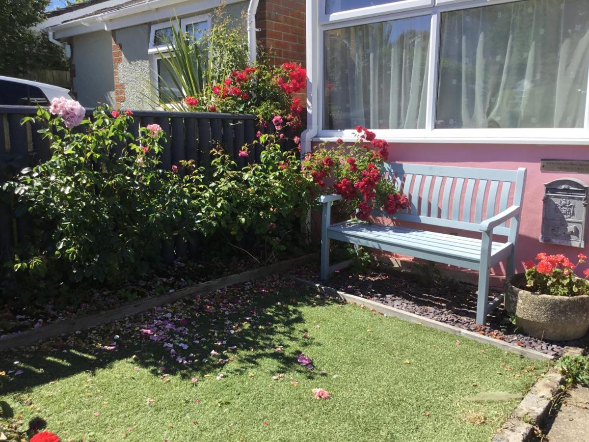 Gower Bungalow Mumbles Экстерьер фото