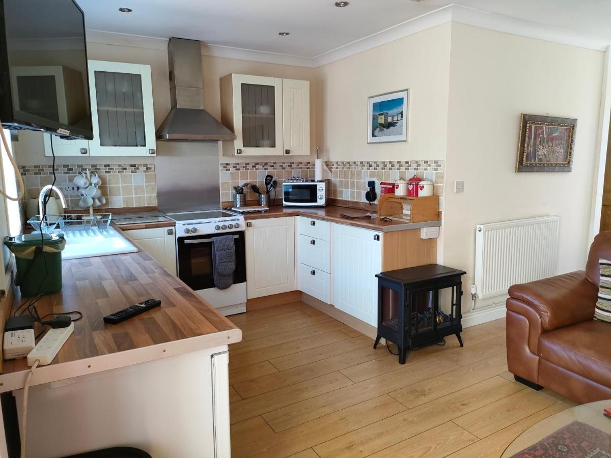Gower Bungalow Mumbles Экстерьер фото